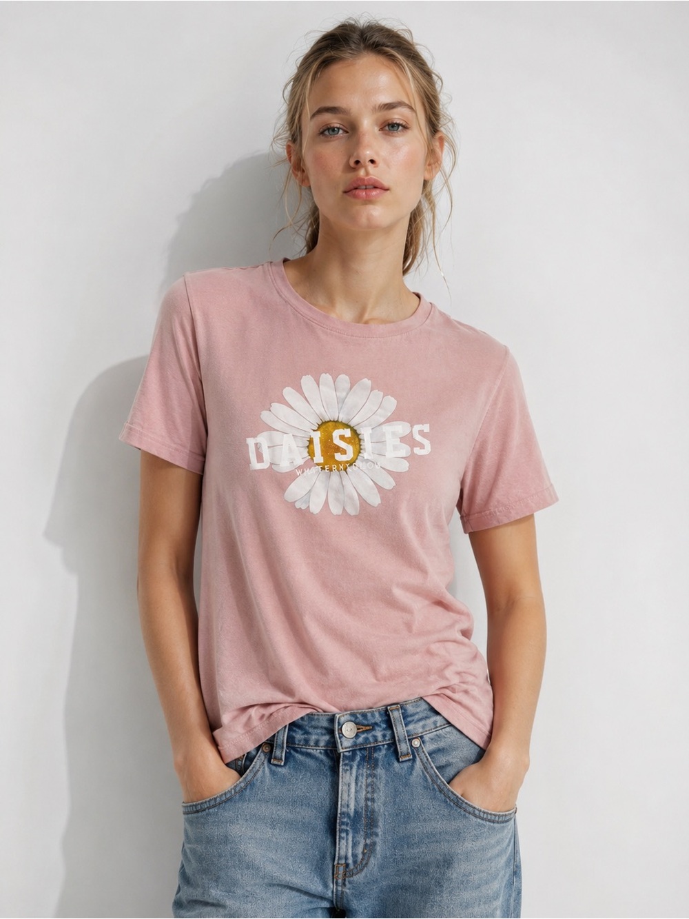Daisies Pink Graphic Tee Size M Soft Girl Cottagecore T-Shirt